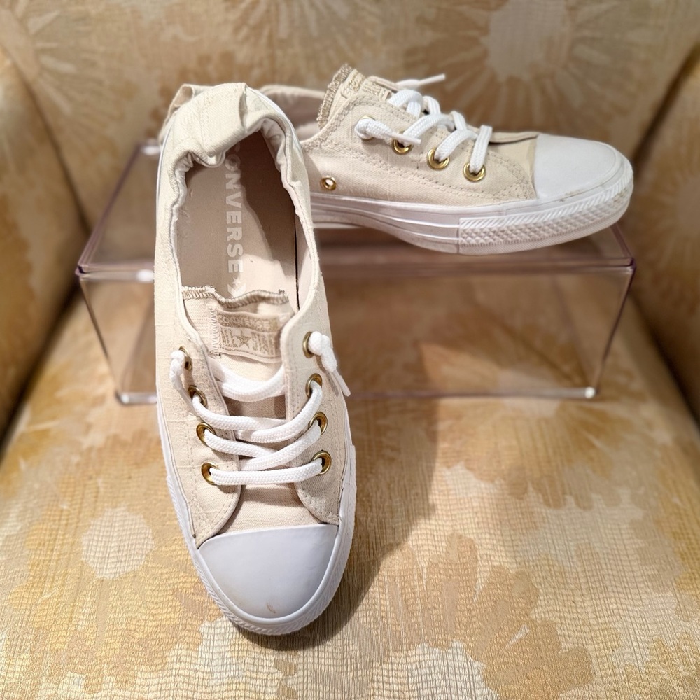 Converse Low Top Sneakers in Off-White and White